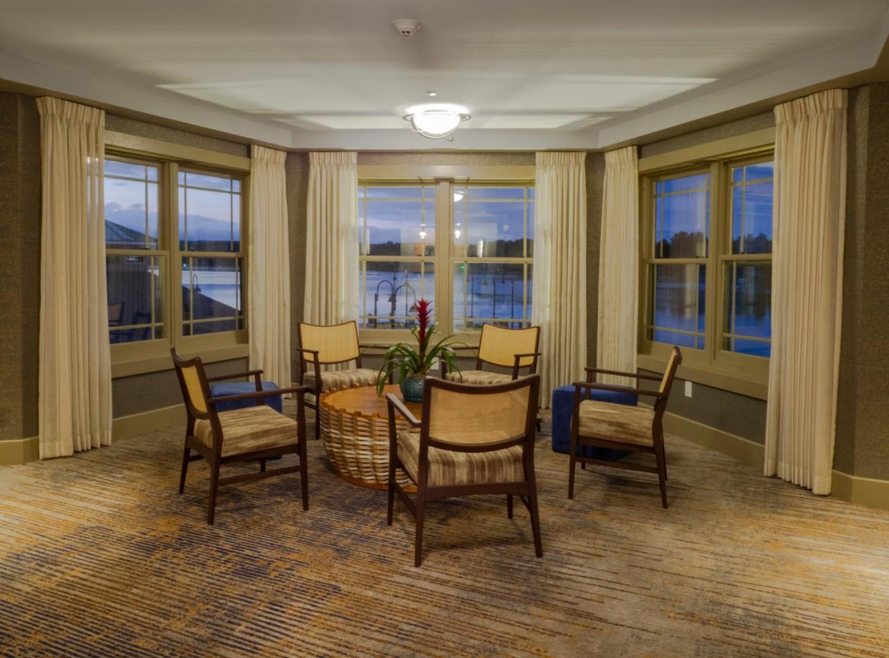 Chautauqua Harbor Hotel - Jamestown Celoron Exterior photo